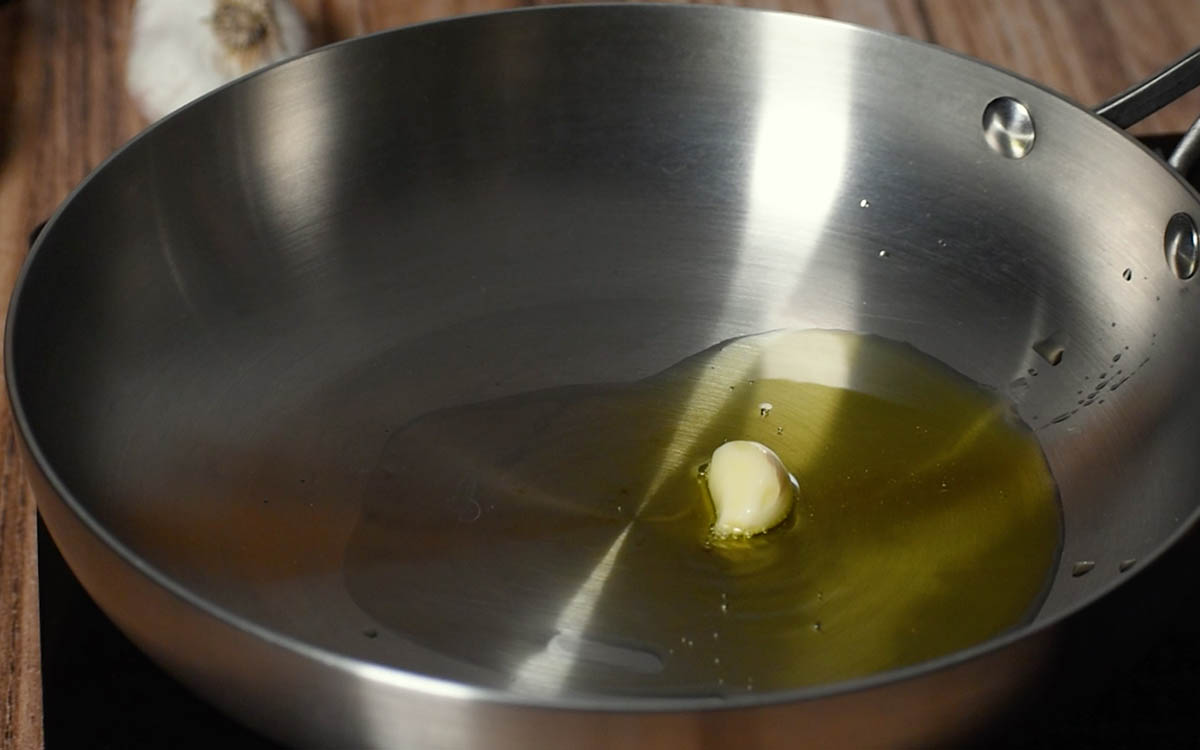 Paso a paso Mafalda con crema de patata y brócoli dorar ajo