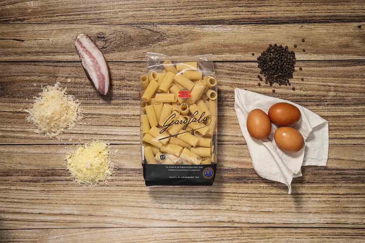 paso a paso rigatoni alla carbonara ingredientes