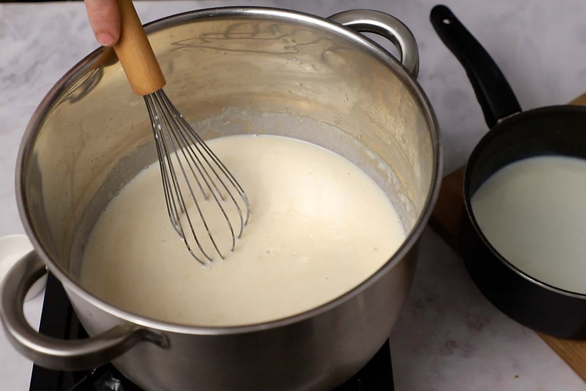 paso a paso macarrones con bechamel leche