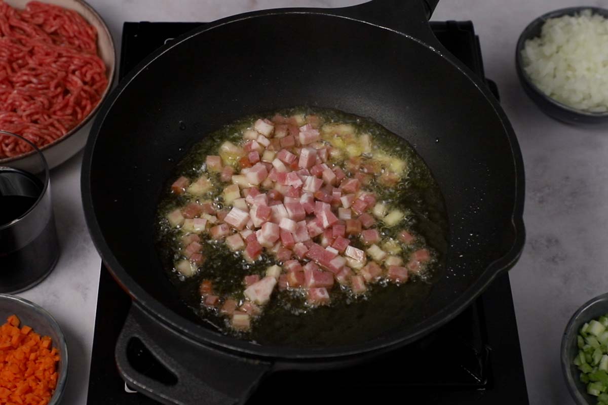 paso a paso macarrones con bechamel panceta