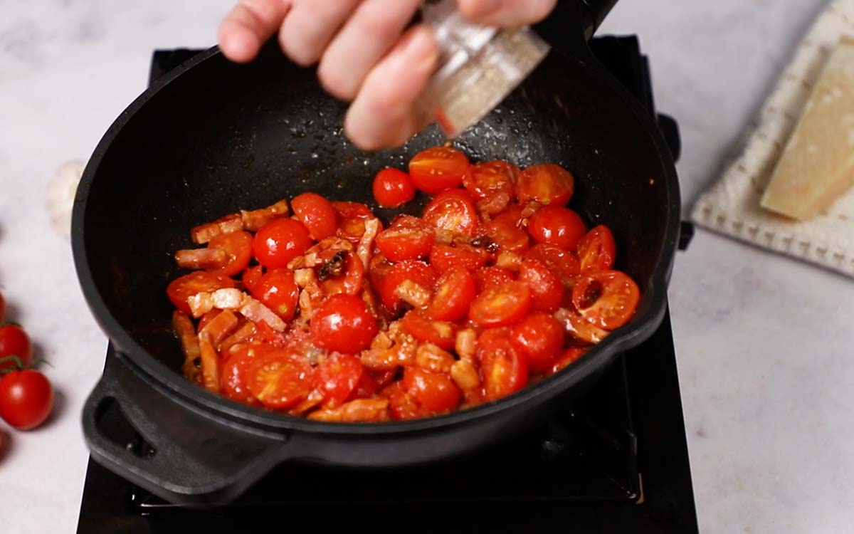 Paso a paso macarrones con bacon tomates cherry