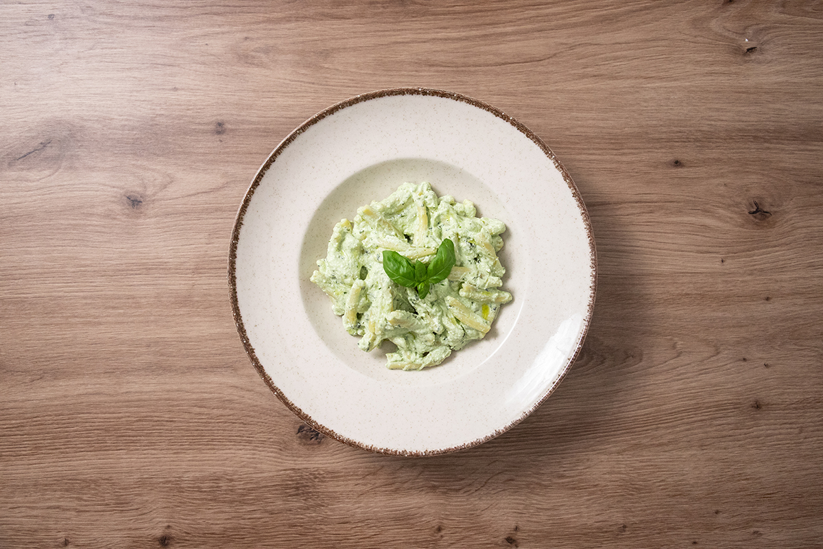 pasta con albahaca