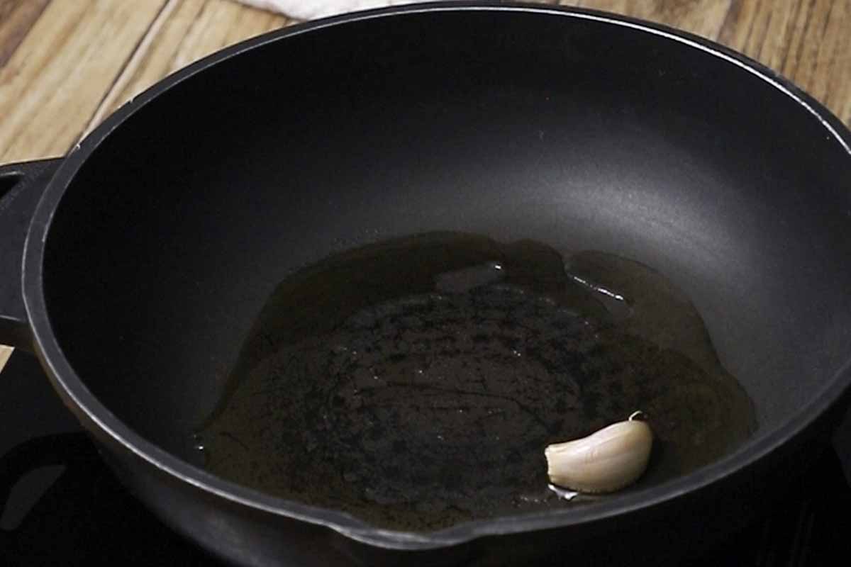 paso a paso pasta con brocoli dorar ajo