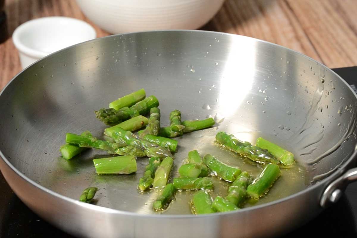 paso a paso pasta con espárragos cocinar