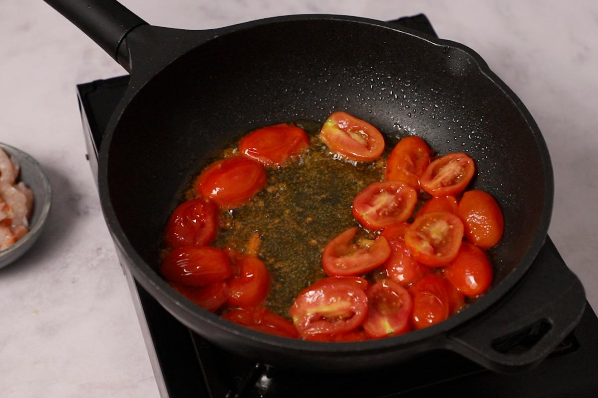 paso a paso pasta con gambas cocinar cherry