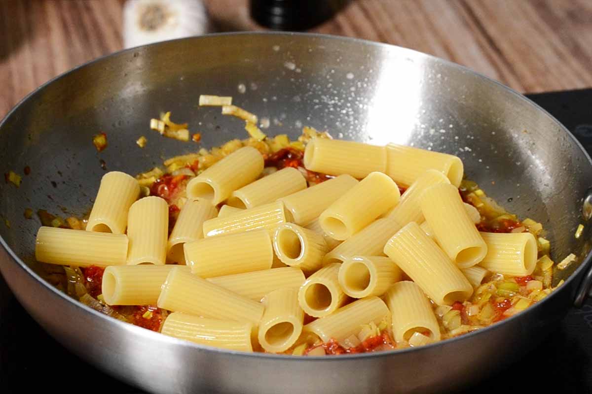 paso a paso pasta con tomates secos mezcla pasta