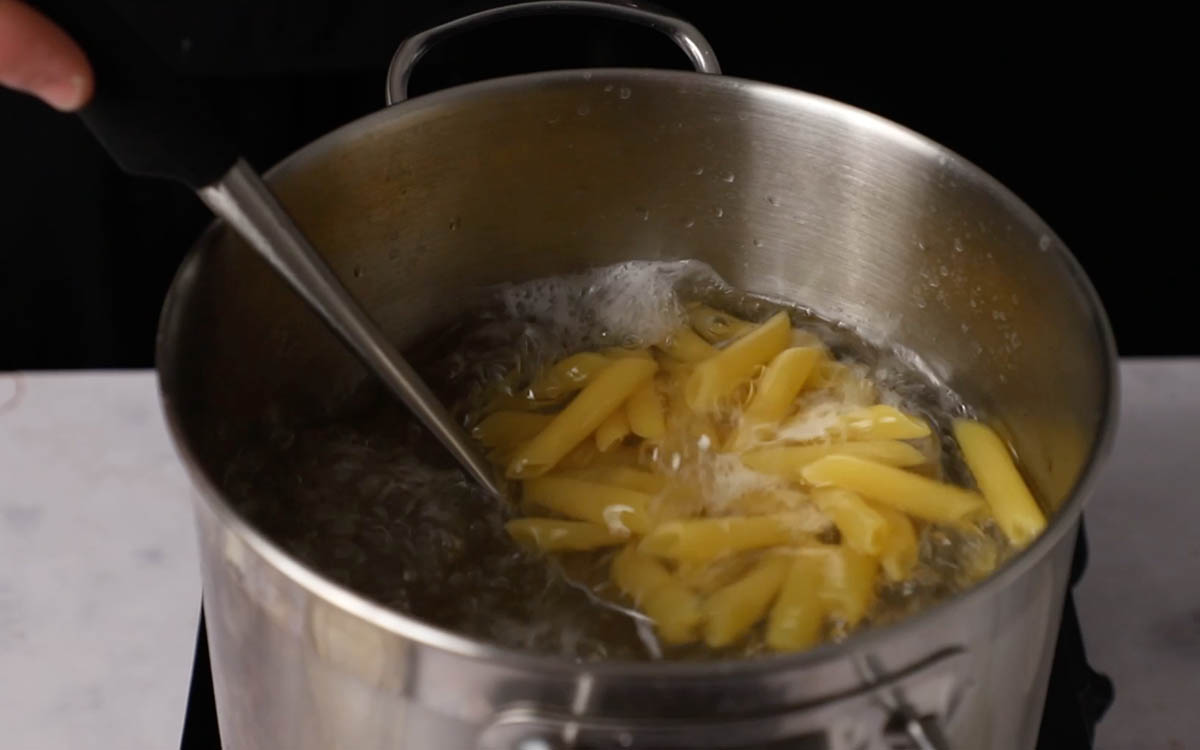 Paso a paso penne all arrabbiata cocer pasta