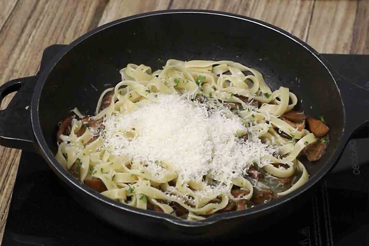 paso a paso tagliatella con porcini e finferli queso