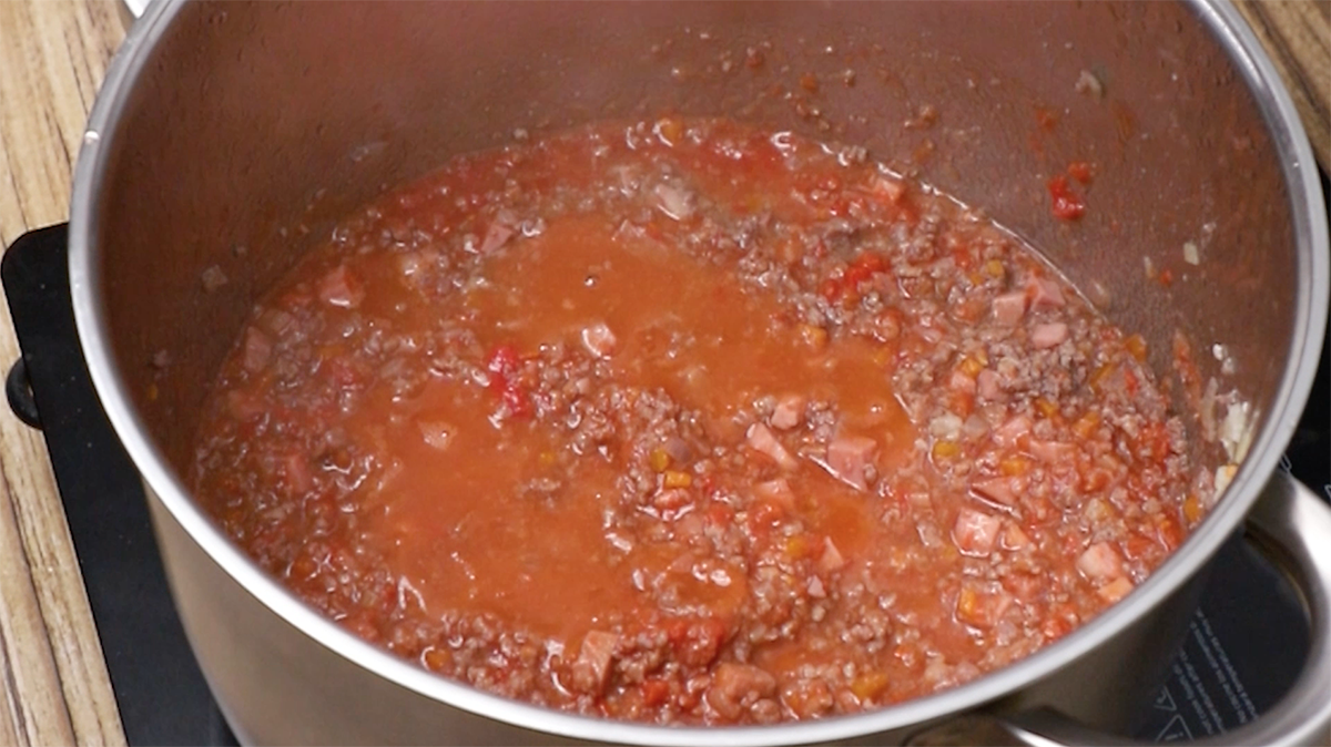 Tagliatelle a la bolonesa-tomate