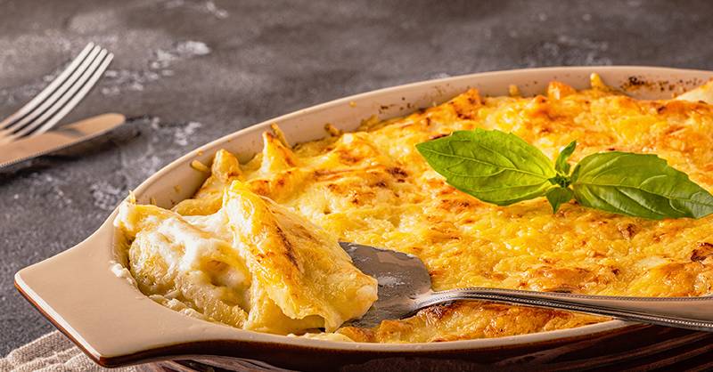 Macarrones gratinados en fuente