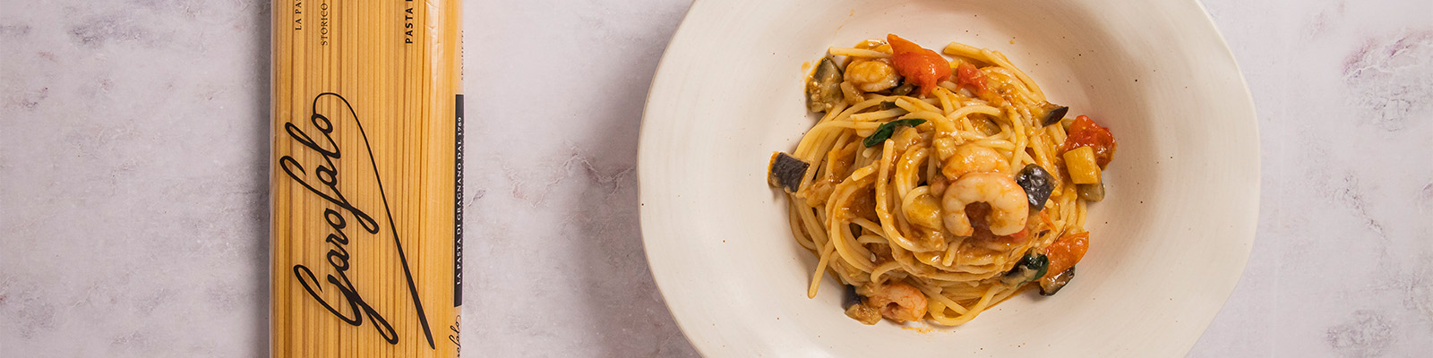 Pasta Garofalo - Espaguetis con gambas y tomate: Receta irresistible