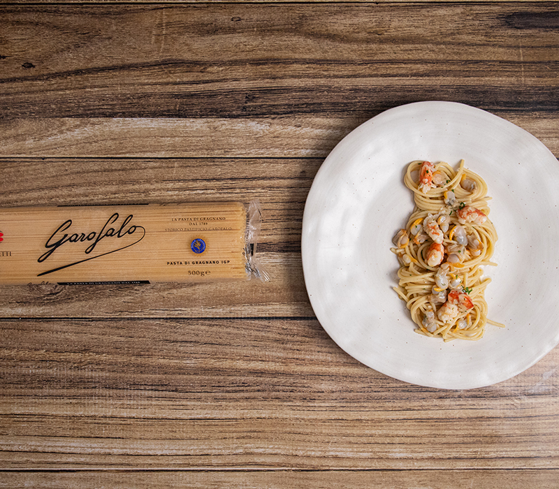 Pasta Garofalo - Espaguetis con berberechos, gambones y vino blanco