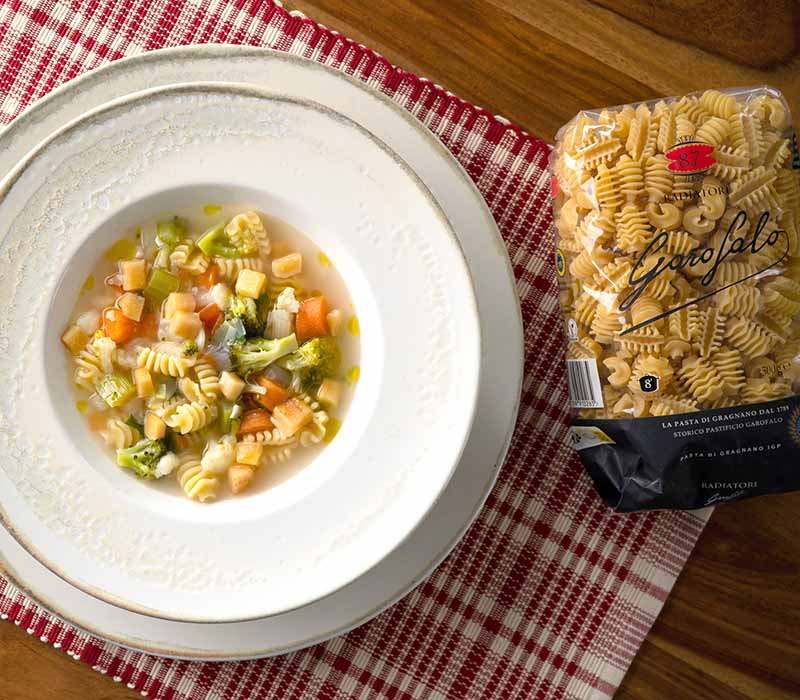 Pasta Garofalo - Minestrone di Radiatori: Receta Tradicional Italiana