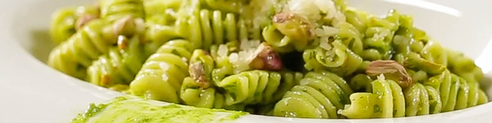 Pasta Garofalo - Radiatori met pesto van rucola en pistachenoten