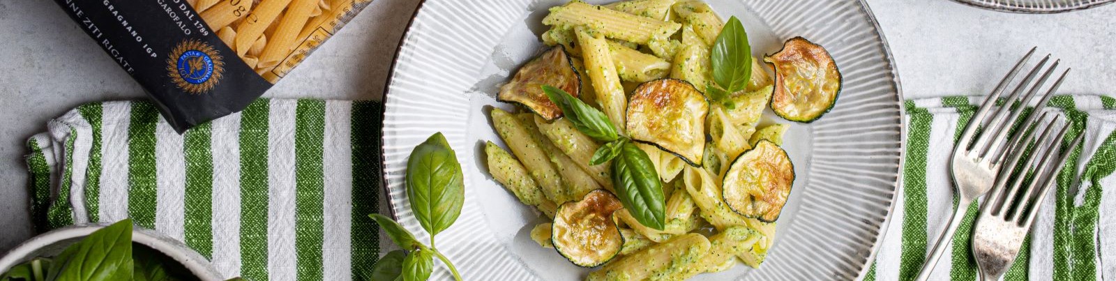 Pasta Garofalo - Penne Ziti Rigate med Zucchinikräm